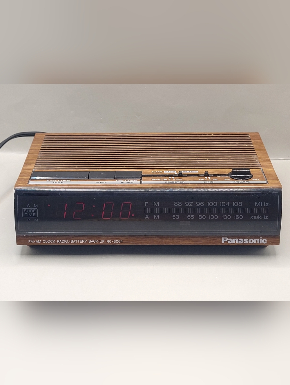 Vintage Panasonic FM/AM Clock Radio Alarm Model: RC-6064 TESTED/Works!